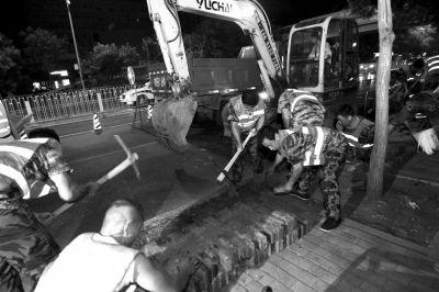 北京长安街揭秘：道路暗藏1米厚防爆层2