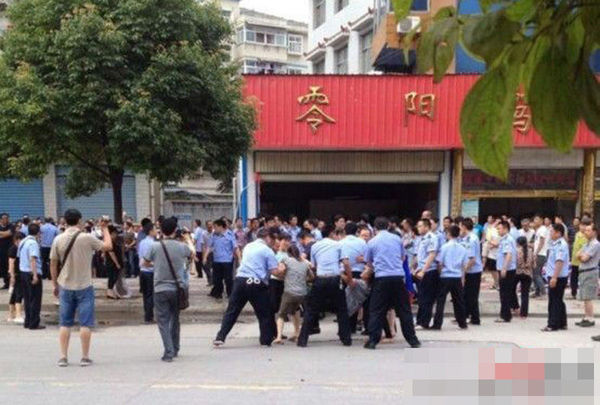 　当地警方处理。