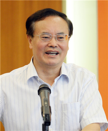 04全国政协委员、全国工商联副主席、中国民（私）营经济研究会会长庄聪生_副本