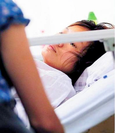 女子厕所产婴抛下6楼-目击者：都碎了3