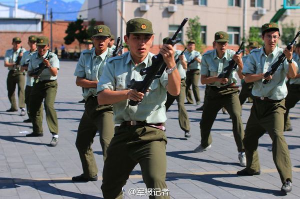 北大新生军训2