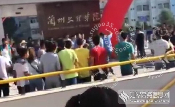 兰州城管暴打大学生2