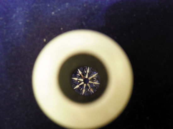 　切工镜下的“八箭八心”