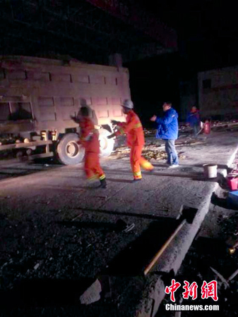 青海发生交通事故致8人遇难14人受伤2