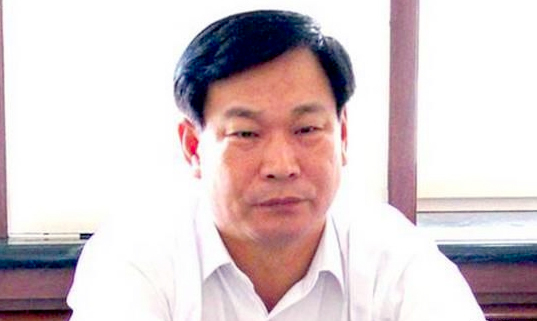 贪官出逃伪装成买菜老汉-三轮车放150万现金3