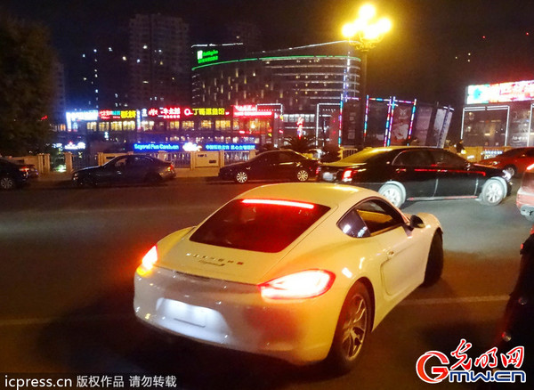 保时捷出夜摊3