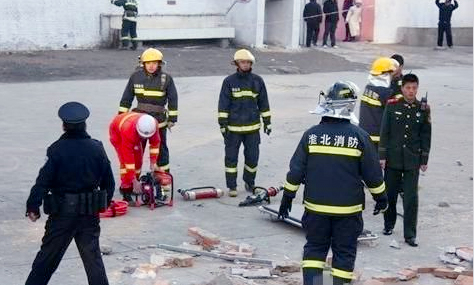 淮北同仁中学围墙坍塌-致5名学生死亡2