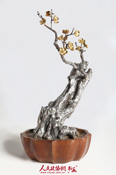 郭子龙-《 盆景系列第一季之九》-20x16x40cm- 铸铜 、不锈钢- 八分之一 -2013_副本
