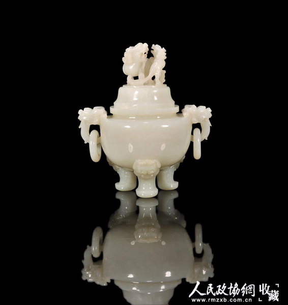 清中期 白玉太狮少狮钮炉_副本