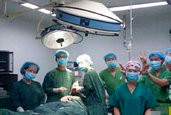 西安医生手术台自拍-分管副院长等3人被免职5