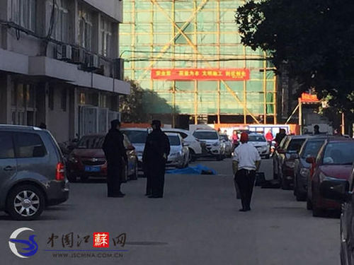 坠亡现场