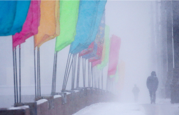 莫斯科遭遇暴雪袭击-百余架航班延误或取消2