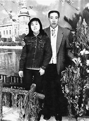 周作堂和妻子生前合影。资料图片