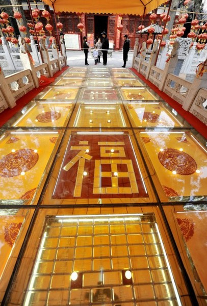 洛阳黄金大道被踩坏3