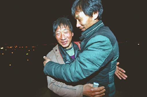 济南“山洞男”承认撒谎-6年中没回家没寄钱2