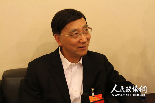 全国人大代表、中国社会科学院学部委员、经济社会发展研究中心主任程恩富 拷贝
