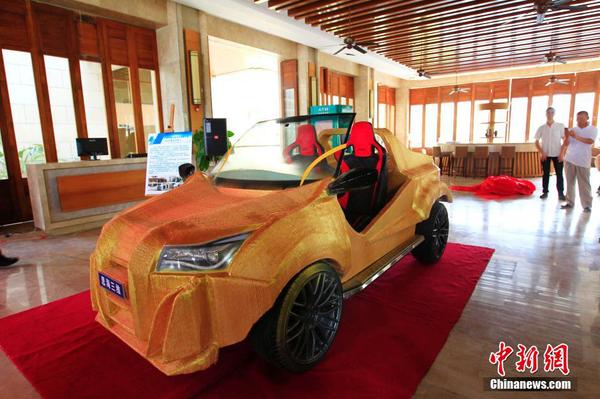 　3月24日，中国首台3D打印概念汽车在海南三亚发布。骆云飞 摄1