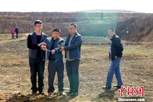 山西持枪杀人案-夫妇被活埋墓穴身亡-一同伙因分赃不均被枪杀4