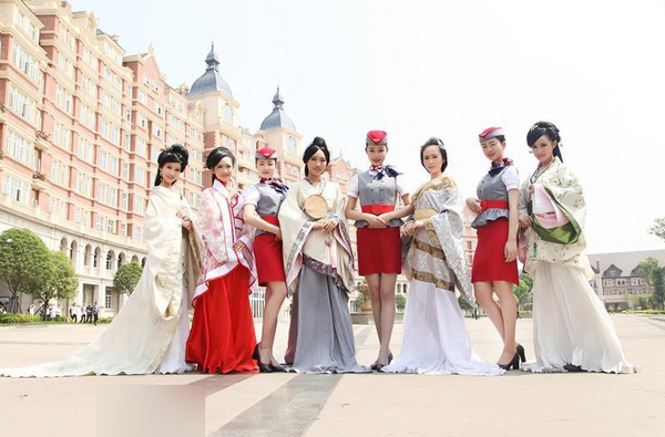 史上最唯美毕业照走红-一个宿舍出8位空姐6