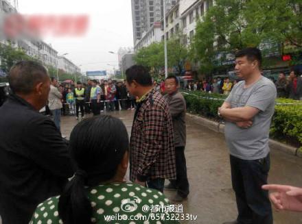 男子砍杀女收银员-只因一个塑料袋4