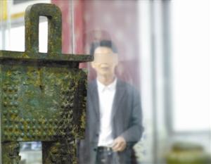 洪大超和他收藏的青铜器