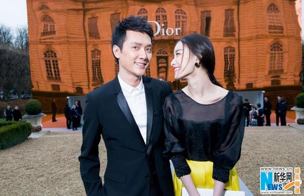 图为巴黎时间2014年1月20日下午14：30，倪妮身着春夏系列新装亮相巴黎2014春夏时装发布秀。 图片来源：新华网