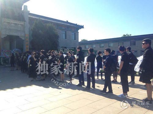 边策追悼会