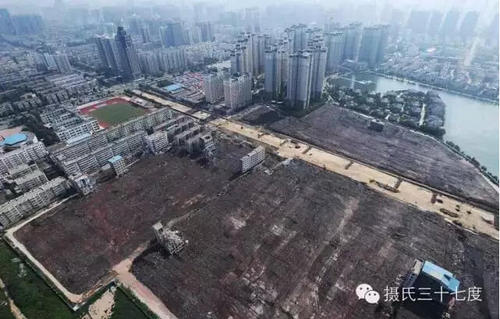郑州帝湖附近的施工工地