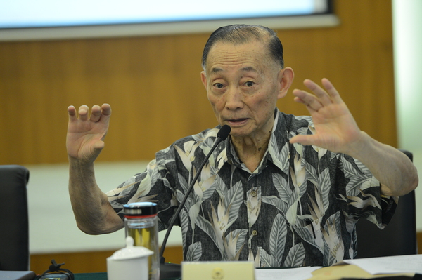 全国政协委员、京昆室副主任梅葆玖提出让京剧文化走出去