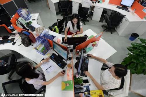 女子当程序员鼓励师 颜值高会卖萌月薪可达8千