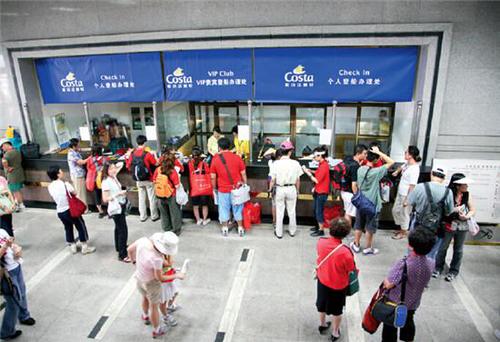 爆炸发生前天津港区域内的景象。