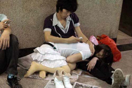 东莞工人现“一夫多妻”