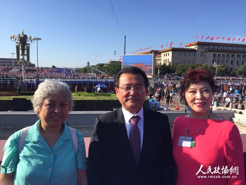 艾克拜尔·米吉提委员拍摄2