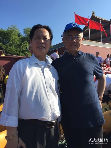 赵长青委员摄影2