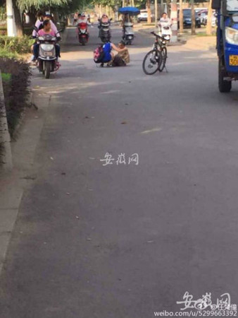 大学生扶老太被讹5
