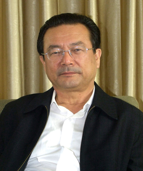 艾克拜尔·米吉提，中国作协影视委员会副主任，《中国作家》原主编