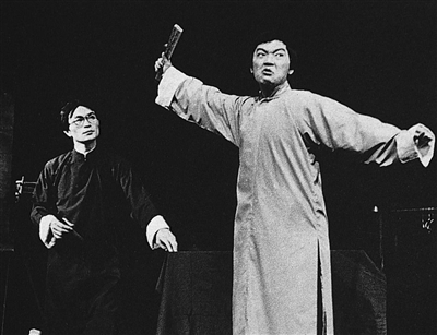 爆笑相声剧《那一夜,我们说相声》1985年版。 爆笑相声剧《那一夜,我们说相声》1985年版。