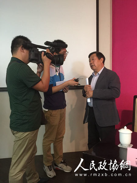 中国美协主席刘大为接受人民政协网记者采访