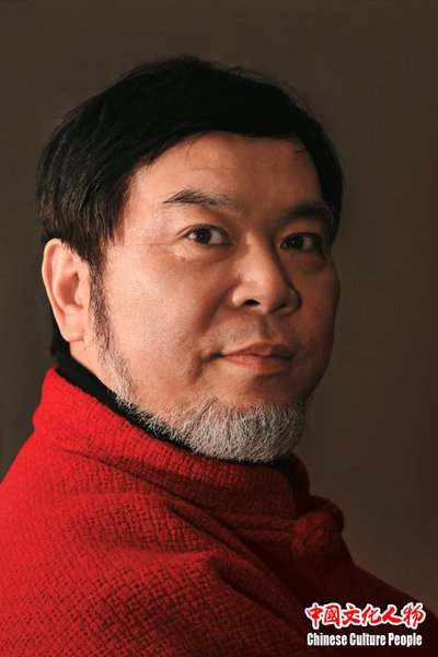 全国政协委员，中国美术家协会理事，中国美术家协会中国画艺术委员会委员，浙江省政协常委，浙江省人民政府参事，浙江省美术家协会副主席何水法（中新社发  王保胜 摄）