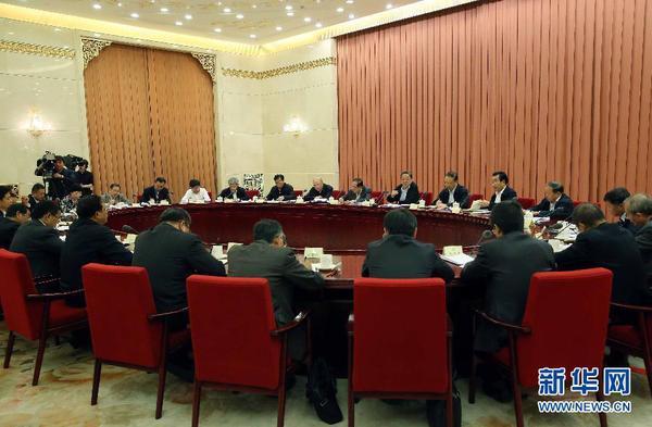 10月8日，全国政协在北京召开第39次双周协商座谈会，围绕“转基因农产品的机遇与风险”建言献策。全国政协主席俞正声主持会议并讲话。新华社记者 刘卫兵 摄1