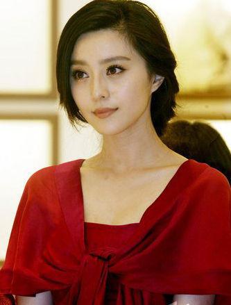 李咏上课老师调侃:扰乱课堂秩序 揭秘明星考学经历校园生活