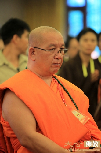 中佛协副会长祜巴龙庄勐(摄影:姚勇) 中佛协副会长祜巴龙庄勐(摄影:姚勇)