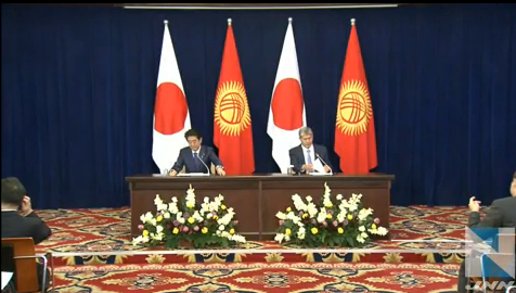 安倍访中亚巧遇阿富汗地震2