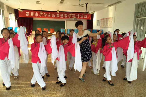 茂腔进校园，深受小学生们的喜爱。