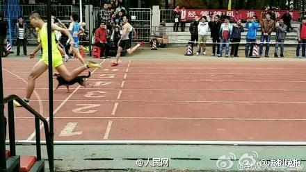 　参加田径比赛