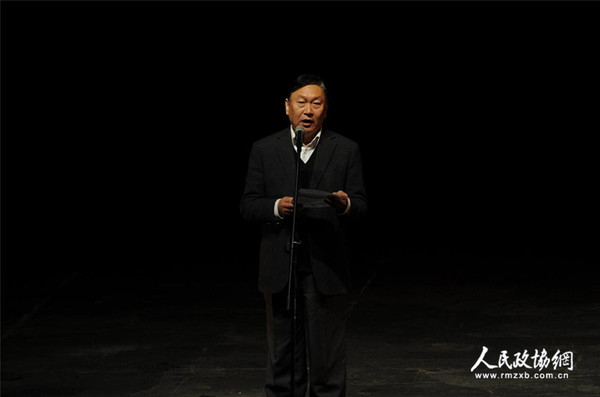 北京市文化局党组书记、局长陈冬主持开幕式_副本
