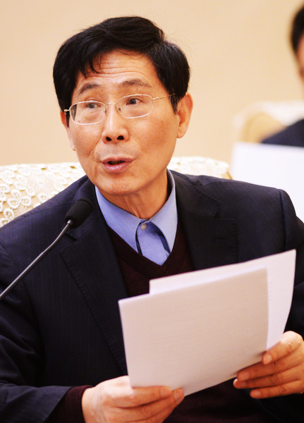 陈凯先