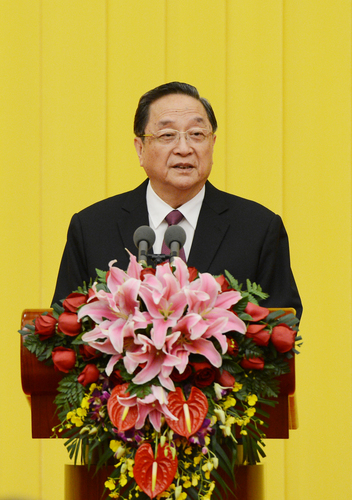 2015年12月31日，全国政协在北京举行新年茶话会。中共中央政治局常委、全国政协主席俞正声主持茶话会。    本报记者  姜贵东  摄