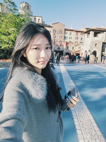 港女生证件照走红 明星证件照盘点:你能认出几个？