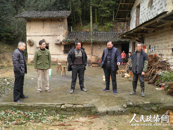 瑞金市政协全会前开展“大走访、大联系、大调研”活动